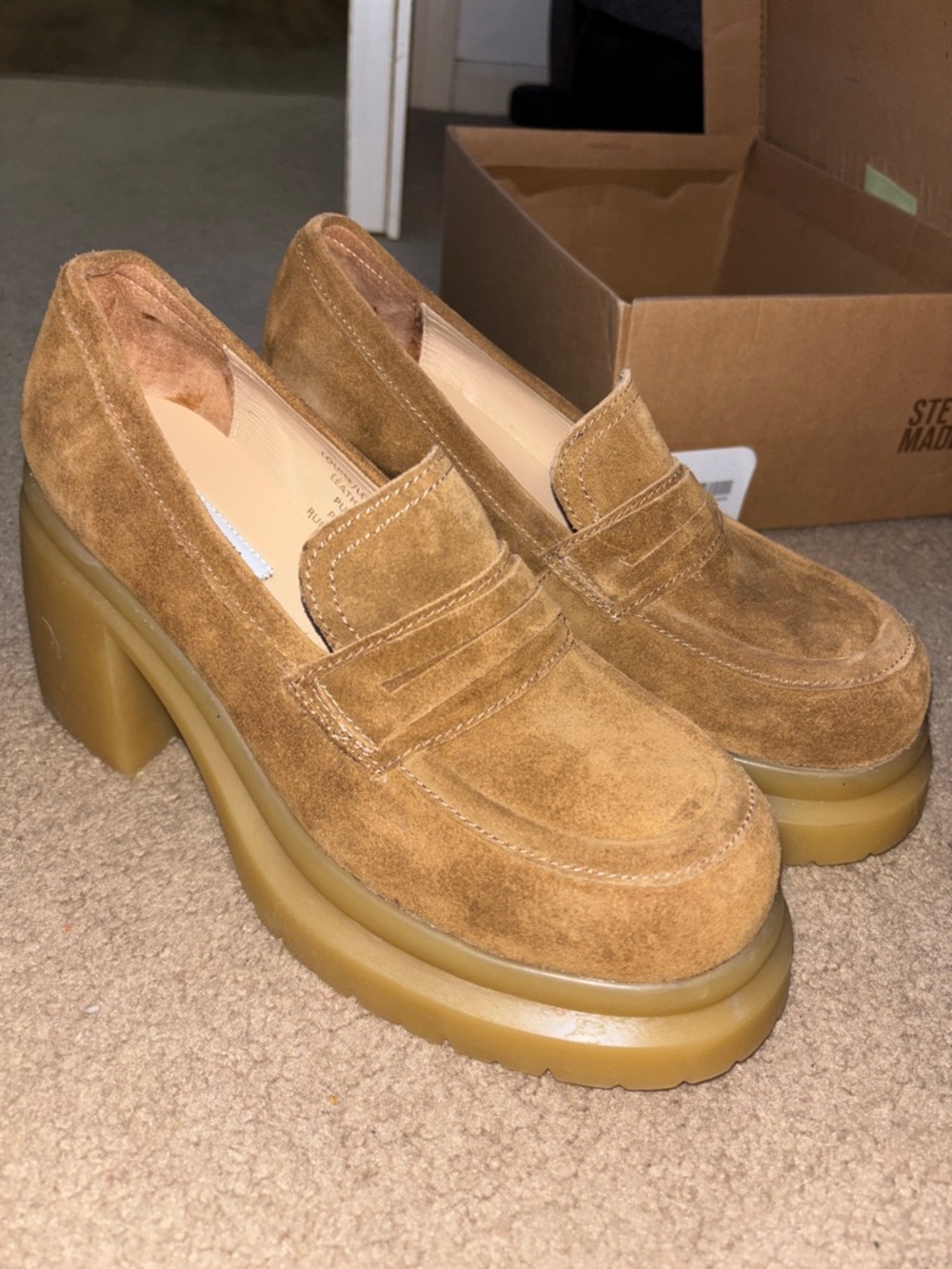 Brand New in Box - Steve Madden Louise platform loafers in chestnut suede sz 10M